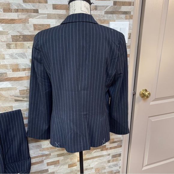 Ann Taylor Pinstripe Pantsuit Blazer Size 8 Petite 10 NWT - Picture 3 of 15